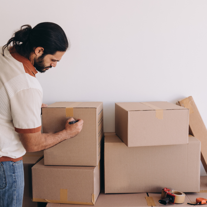 5 Things to Know Before Hiring Packers and Movers for Office Shifting